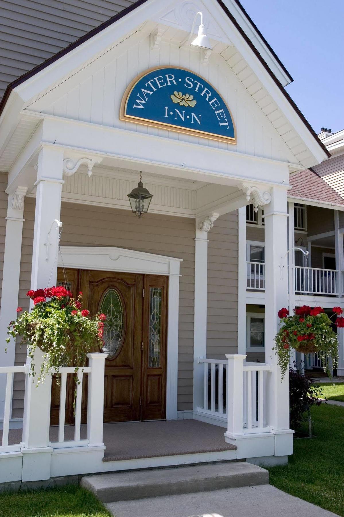 Water Street Inn Boyne City Kültér fotó